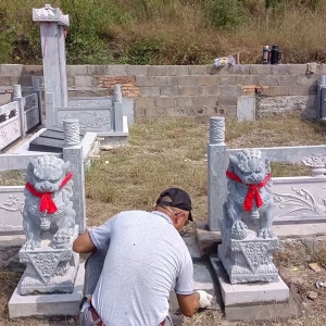 墓碑墓穴